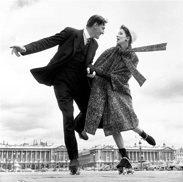 Suzy Parker in gorgeous Chanel gown, Vogue 1956  Vintage fashion 1950s,  Chanel gown, Vintage fashion