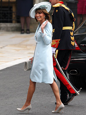 Carole Middleton fashioniSTA